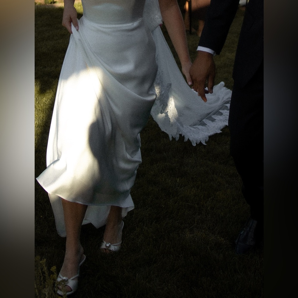 Park fifth and co Brodie bridal dress Small - Picture 8 of 16